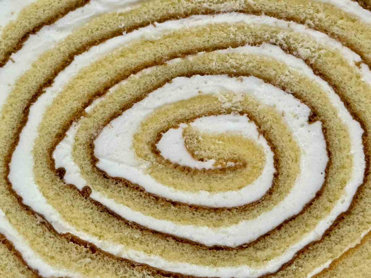 デカいけどトロけるから空気【ローソン】新作パンがミルキーで最高