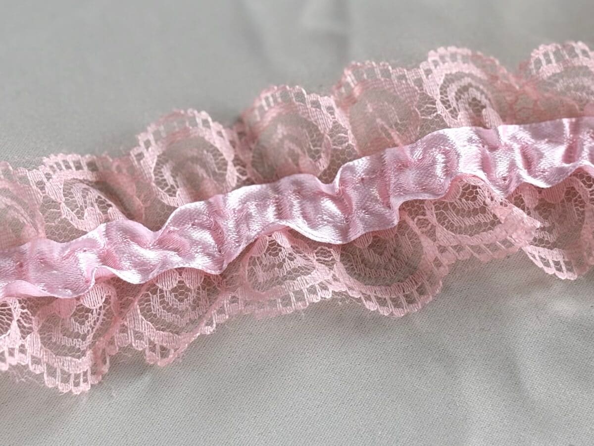 【セリア】おすすめリボン一覧！刺繍やレース、ネイルパーツなど種類も紹介