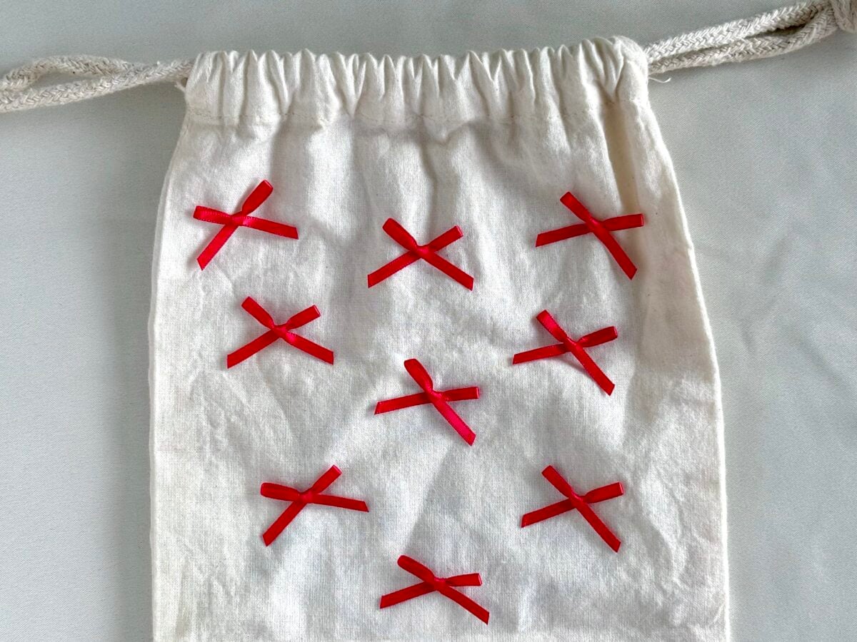 【セリア】おすすめリボン一覧！刺繍やレース、ネイルパーツなど種類も紹介