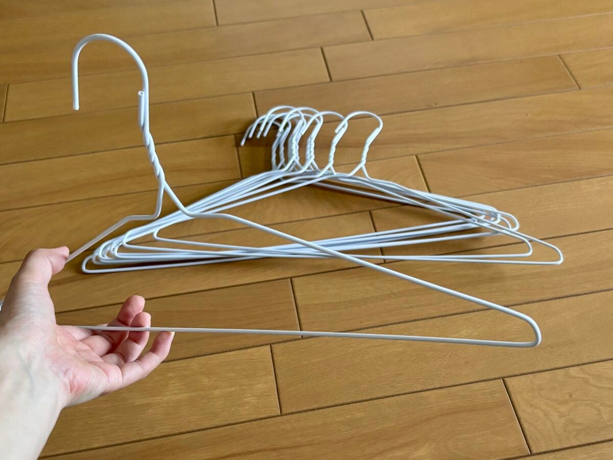 これ本当にダイソー！？ハンガー＆ハンガーラックで省スペース収納！