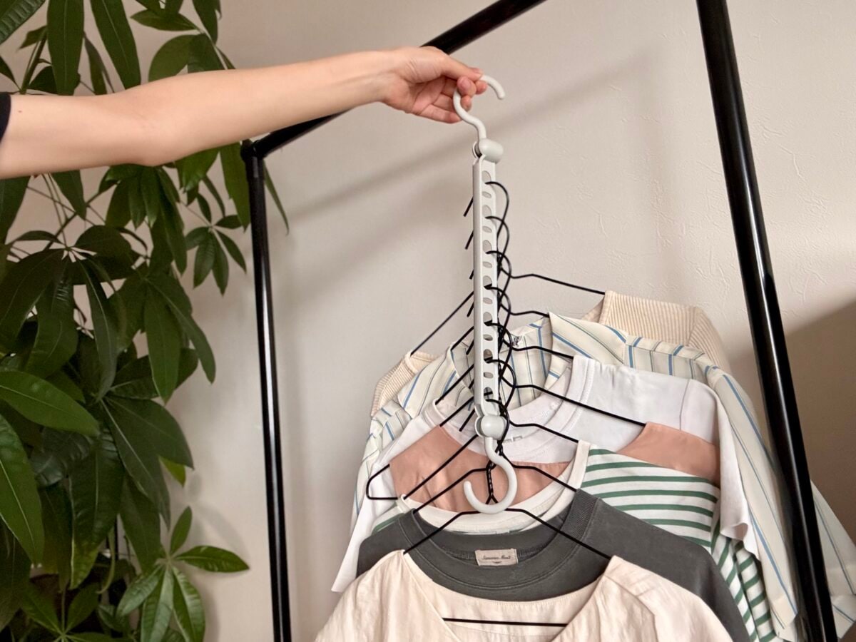 これ本当にダイソー！？ハンガー＆ハンガーラックで省スペース収納！