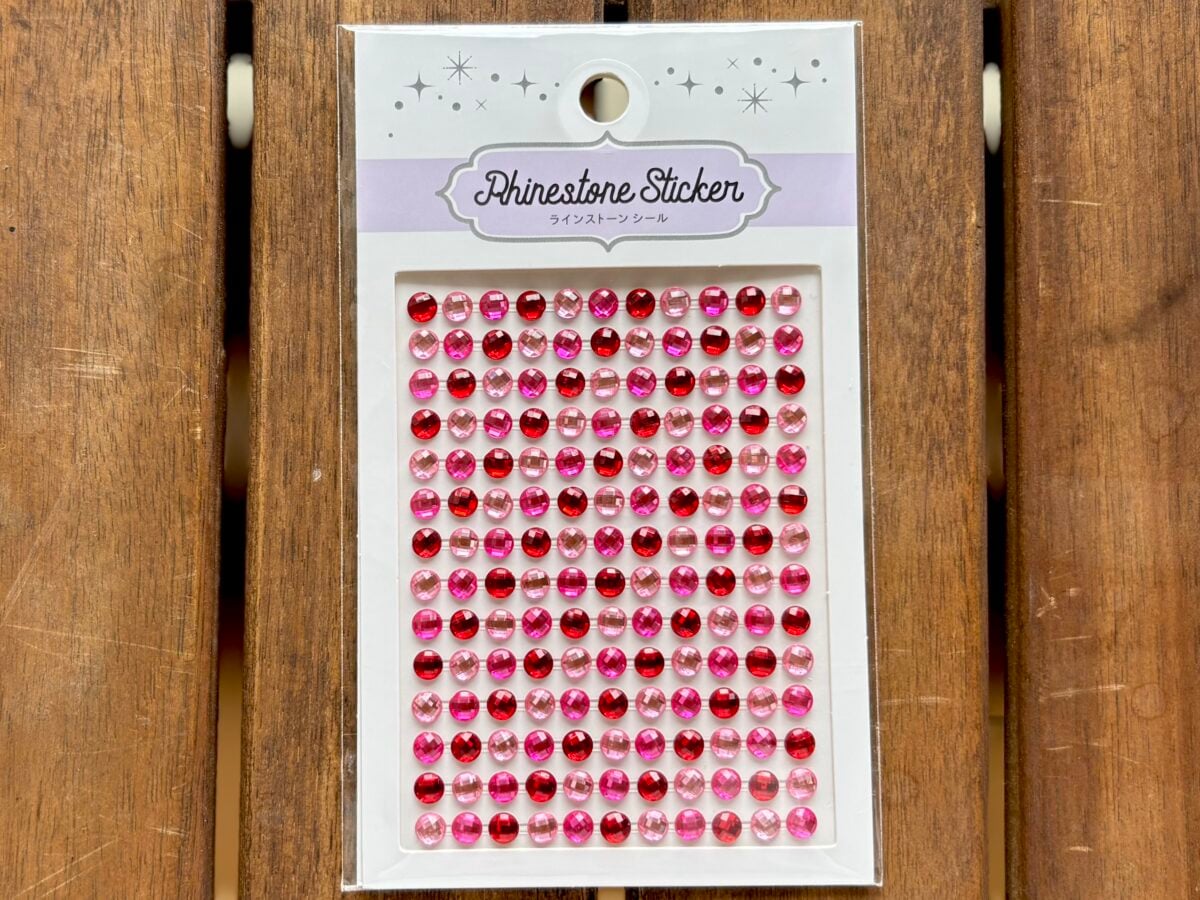 【ダイソー】はシールの宝庫！かわいい名前シールやおしゃれホログラムも♡