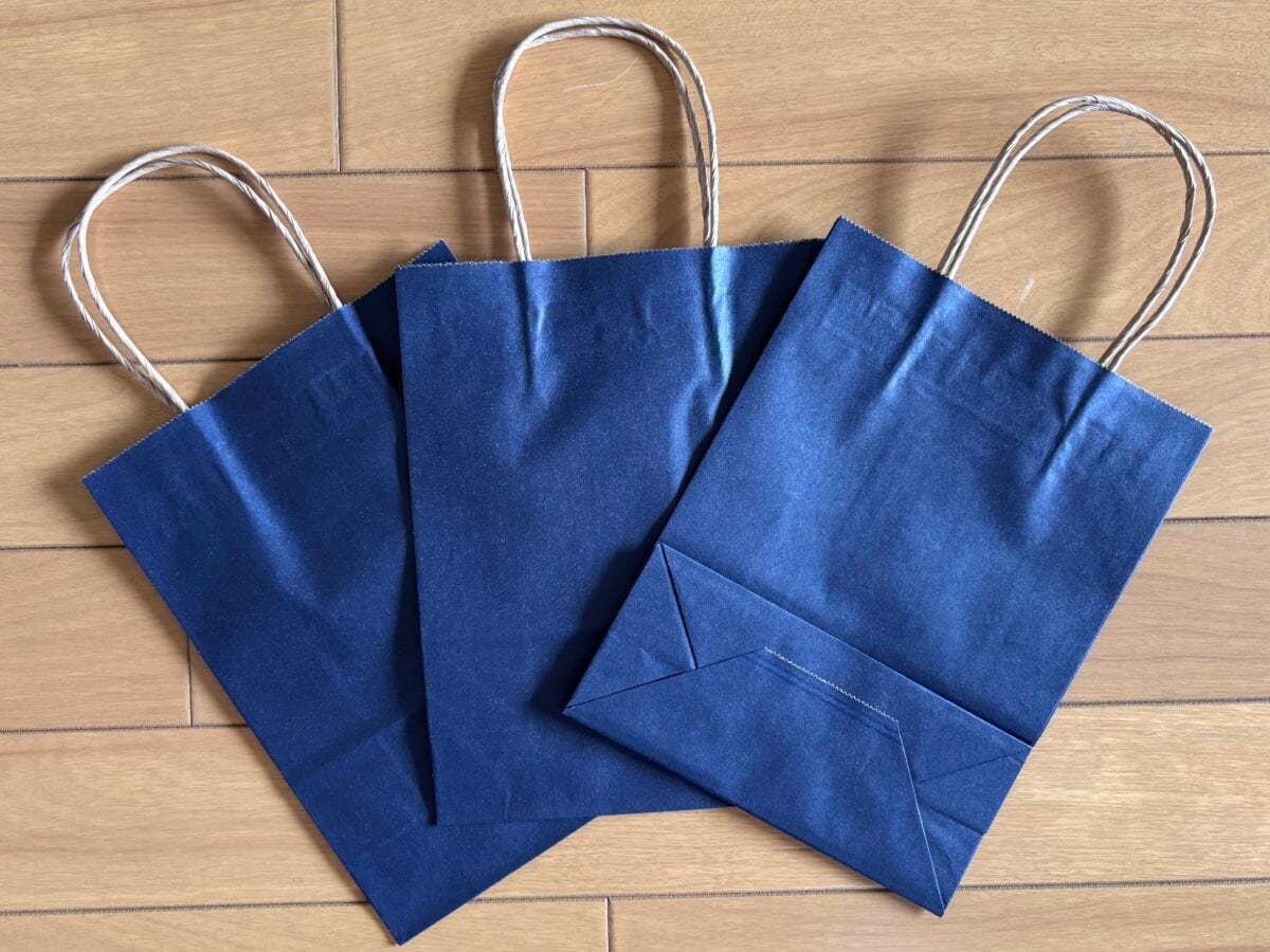 【ダイソー】おしゃれ紙袋7選！取っ手なしや小さめ・大きめなど種類豊富で迷っちゃう♡