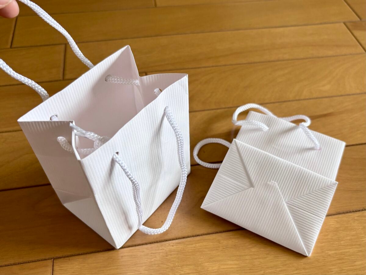 【ダイソー】おしゃれ紙袋7選！取っ手なしや小さめ・大きめなど種類豊富で迷っちゃう♡