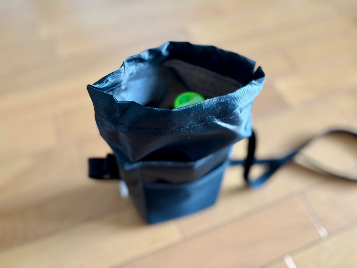 【ダイソー】スマホショルダーが可愛すぎ♡長さやシートの形状も徹底比較!