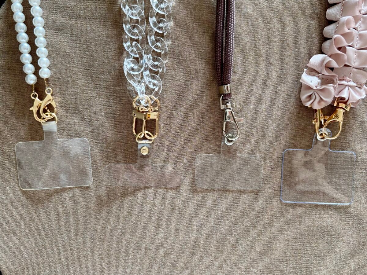 【ダイソー】スマホショルダーが可愛すぎ♡長さやシートの形状も徹底比較!