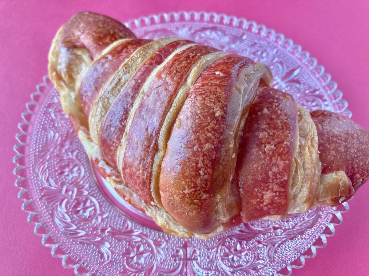 「激ウマ!」「すっきり爽やかな味わい!」【ファミマ】あまおうのホイップとジャムが入ったクロワッサン