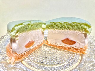 「頬張るの幸せ！」「メロンソースが最高！」【セブン】見た目も可愛い新作アイス