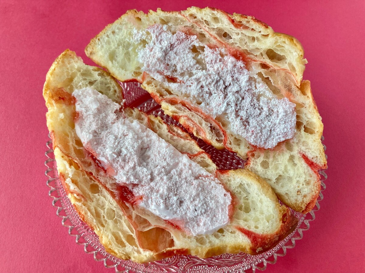 「激ウマ!」「すっきり爽やかな味わい!」【ファミマ】あまおうのホイップとジャムが入ったクロワッサン