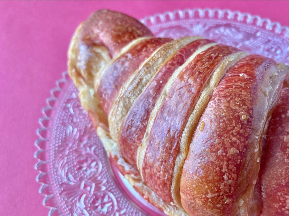 「激ウマ!」「すっきり爽やかな味わい!」【ファミマ】あまおうのホイップとジャムが入ったクロワッサン