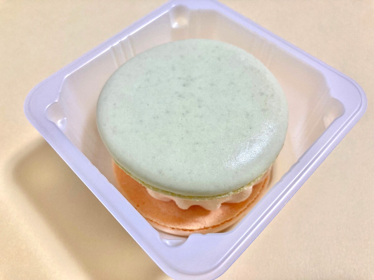 「頬張るの幸せ!」「メロンソースが最高!」【セブン】見た目も可愛い新作アイス