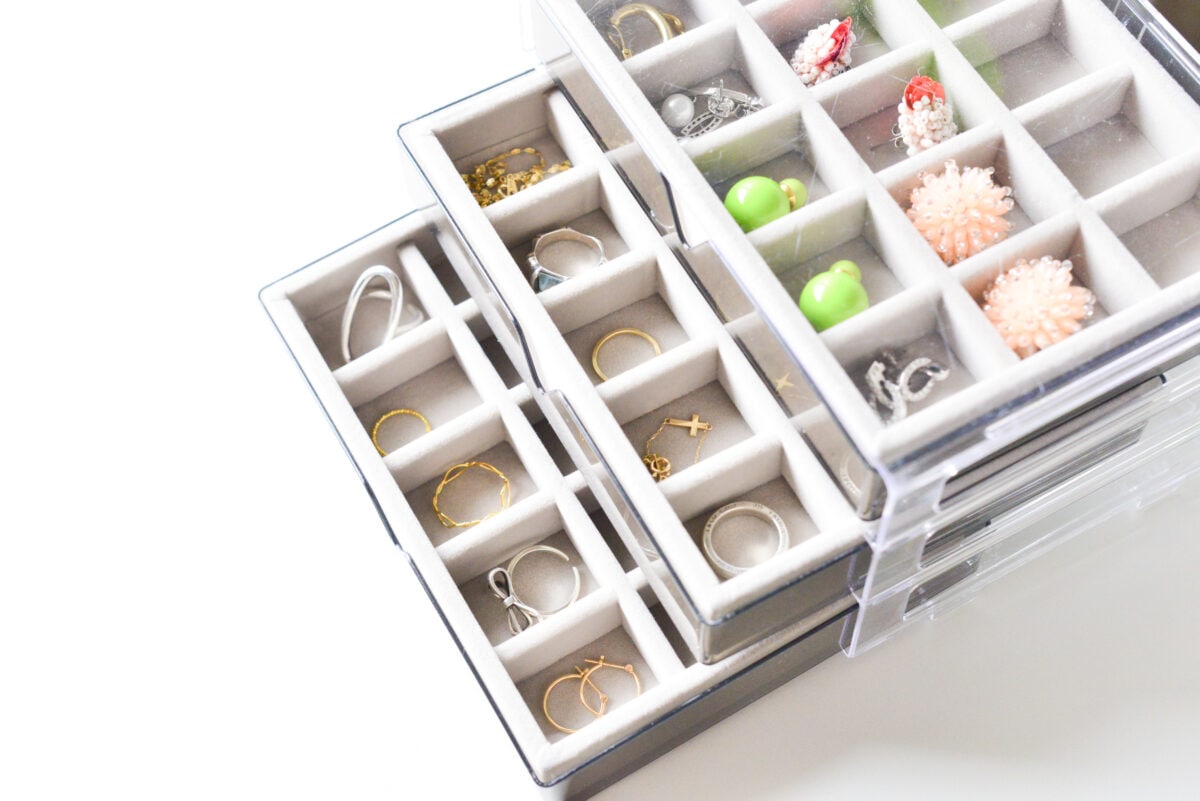 【ダイソー】アクセサリーケースが優秀!透明引き出しを使ったものも紹介