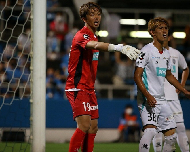 J2首位水戸で過ごした時間は「僕の財産」。26歳GKがJ1クラブに移籍!「勝利のために全力で闘います」