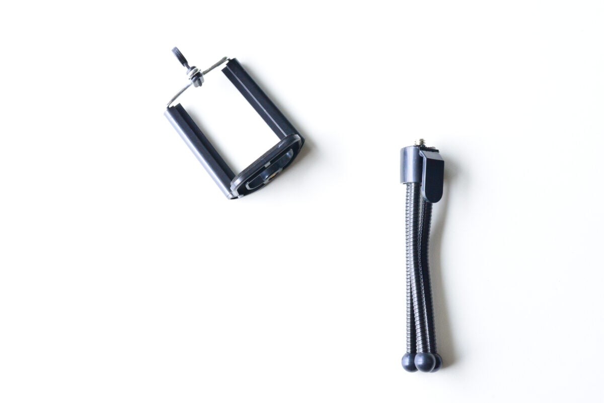 【ダイソー】スマホスタンドおすすめ6選!買って正解はコレ