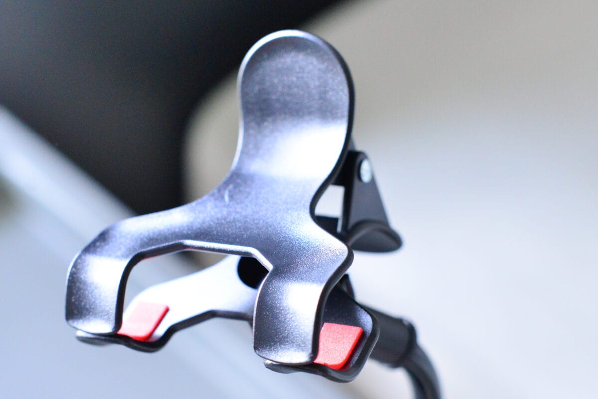 【ダイソー】スマホスタンドおすすめ6選!買って正解はコレ