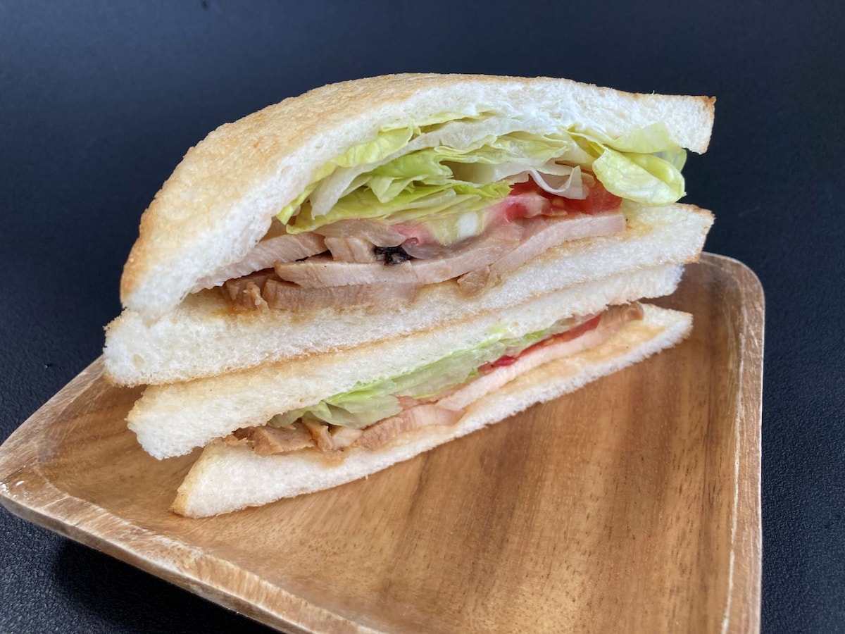 「ずっと売って」「バランス完璧」【ファミマ】名店監修でクオリティ高すぎ