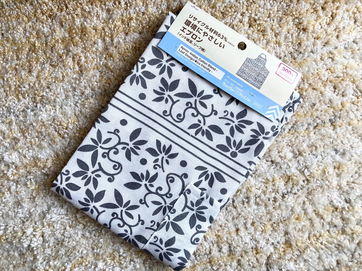 ダイソーのエプロン3種を比較!介護用や子供用は売ってる?