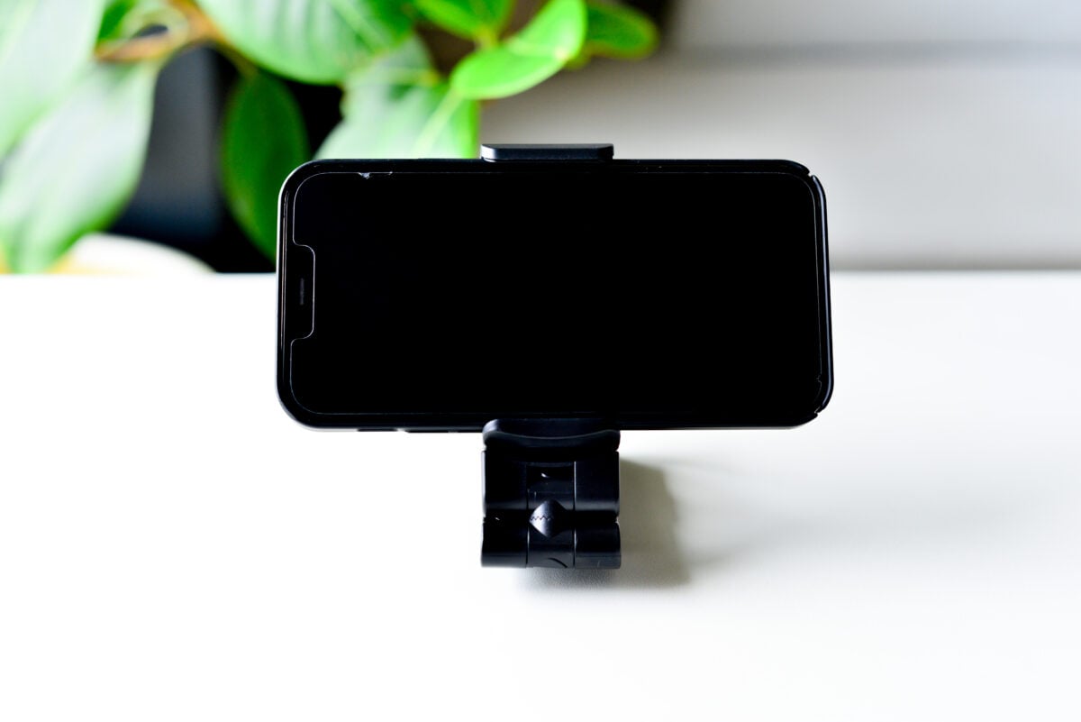 【ダイソー】スマホスタンドおすすめ6選！買って正解はコレ