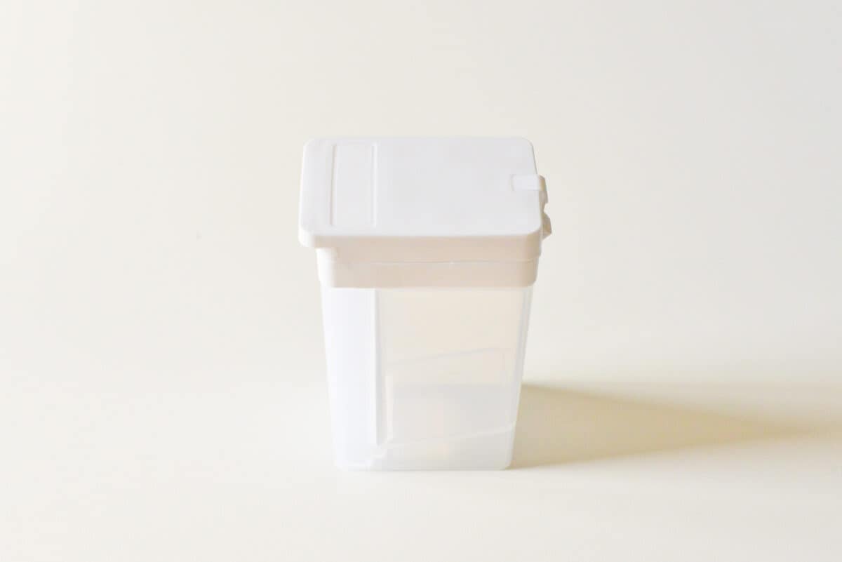 ダイソーの調味料入れがおすすめ!便利なワンタッチやキャンプ用も紹介