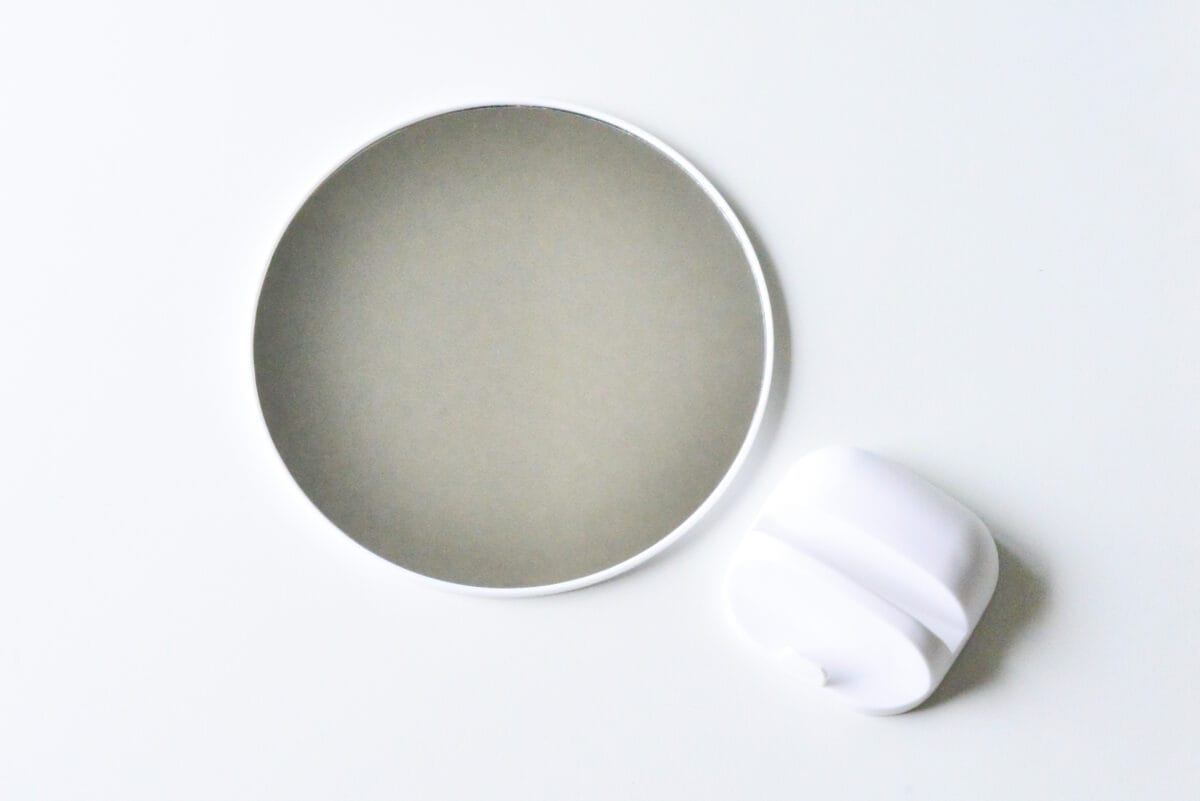 【ダイソー】スマホスタンドおすすめ6選!買って正解はコレ