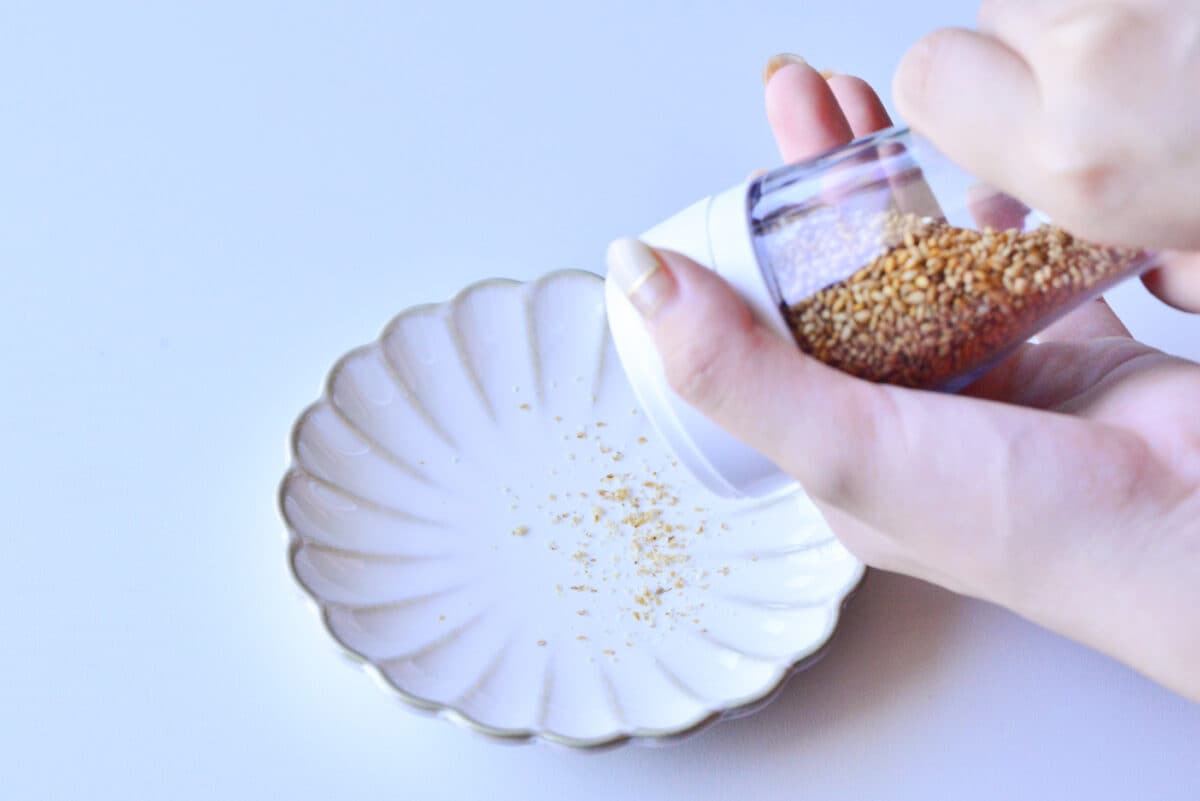 ダイソーの調味料入れがおすすめ!便利なワンタッチやキャンプ用も紹介