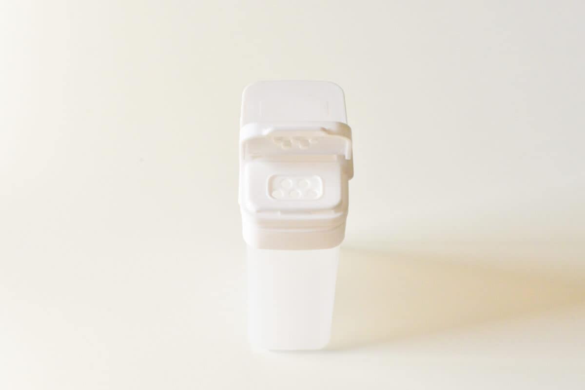 ダイソーの調味料入れがおすすめ!便利なワンタッチやキャンプ用も紹介