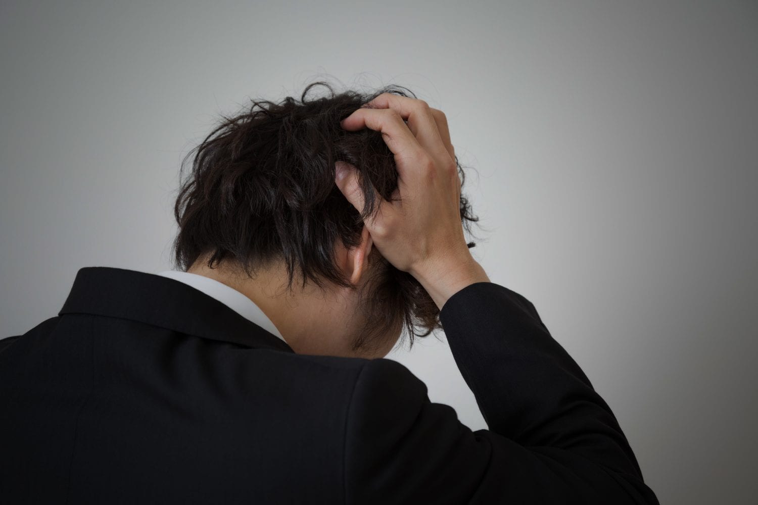 “うつ病の前兆”である「隠れうつ傾向」、どのような症状が出るのか医師が解説