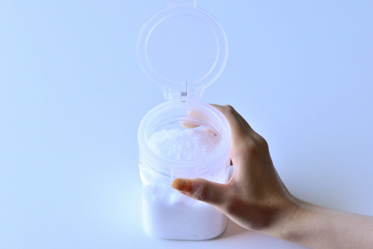 ダイソーの調味料入れがおすすめ!便利なワンタッチやキャンプ用も紹介