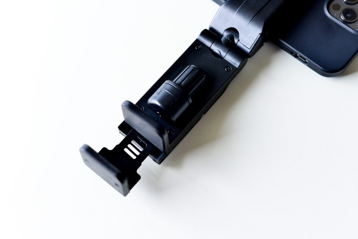 【ダイソー】スマホスタンドおすすめ6選!買って正解はコレ