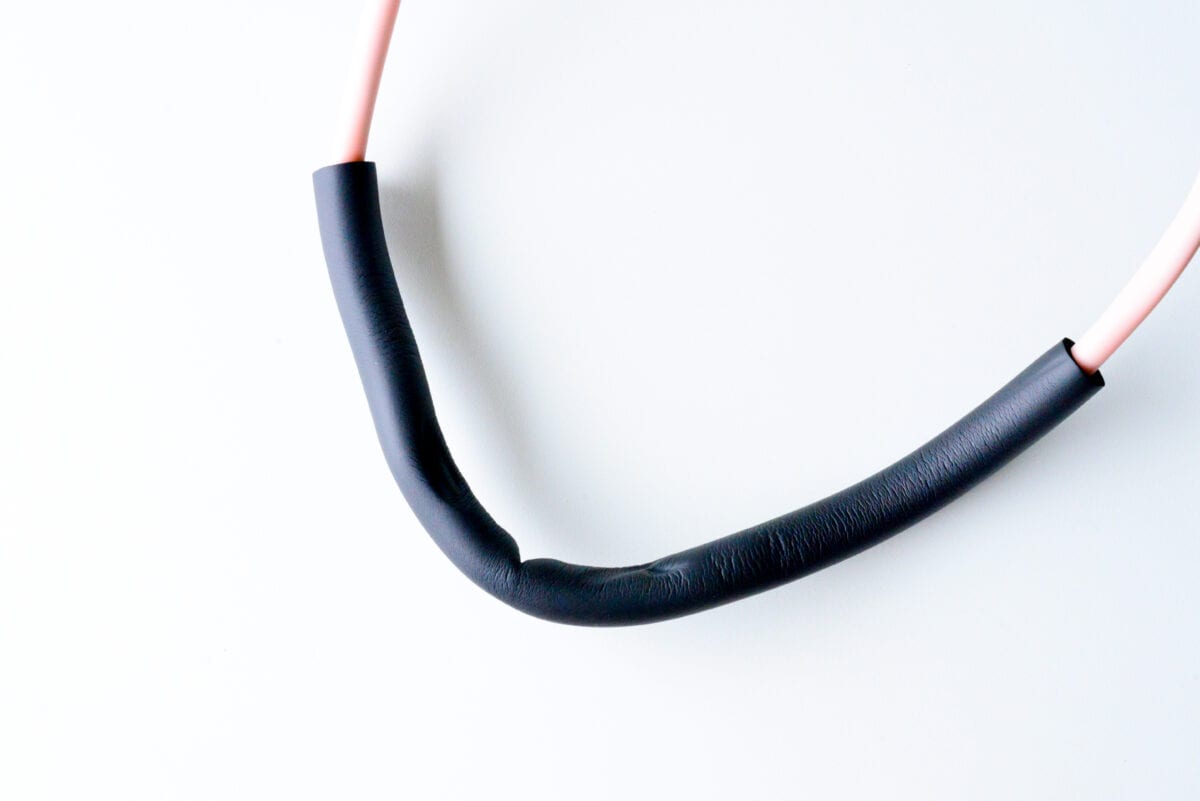 【ダイソー】スマホスタンドおすすめ6選!買って正解はコレ