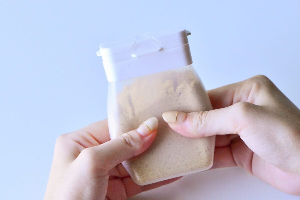 ダイソーの調味料入れがおすすめ!便利なワンタッチやキャンプ用も紹介