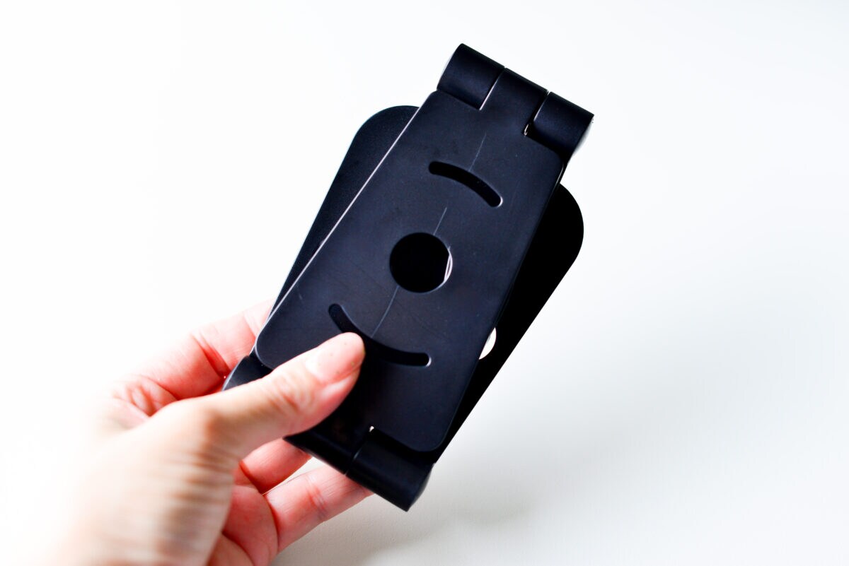 【ダイソー】スマホスタンドおすすめ6選！買って正解はコレ