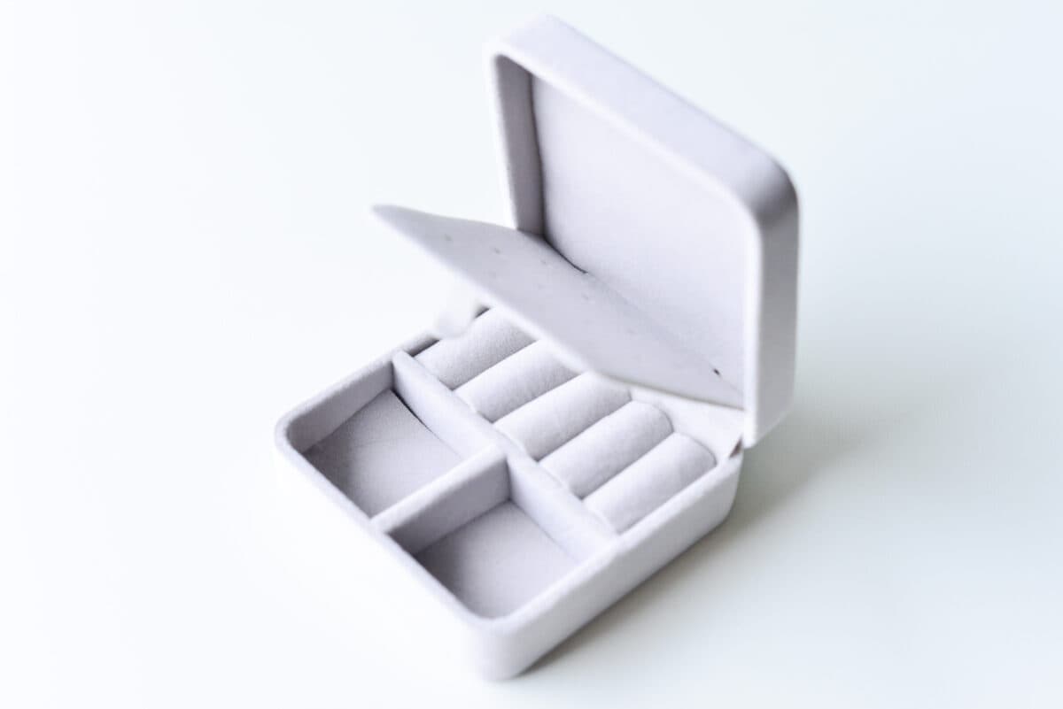 【ダイソー】アクセサリーケースが優秀！透明引き出しを使ったものも紹介