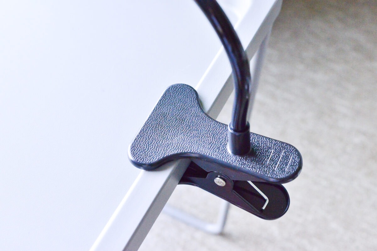 【ダイソー】スマホスタンドおすすめ6選！買って正解はコレ