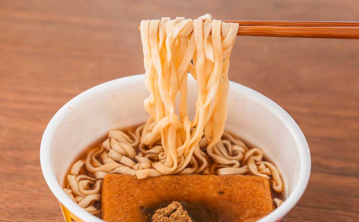 「買いだめしようかな」「面白い味」【どん兵衛】新商品は特製粉で仕上げる一杯