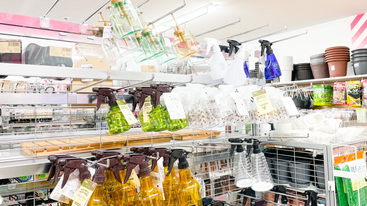 ダイソーのスプレーボトルおすすめ5選|園芸用やスキンケア用などを厳選