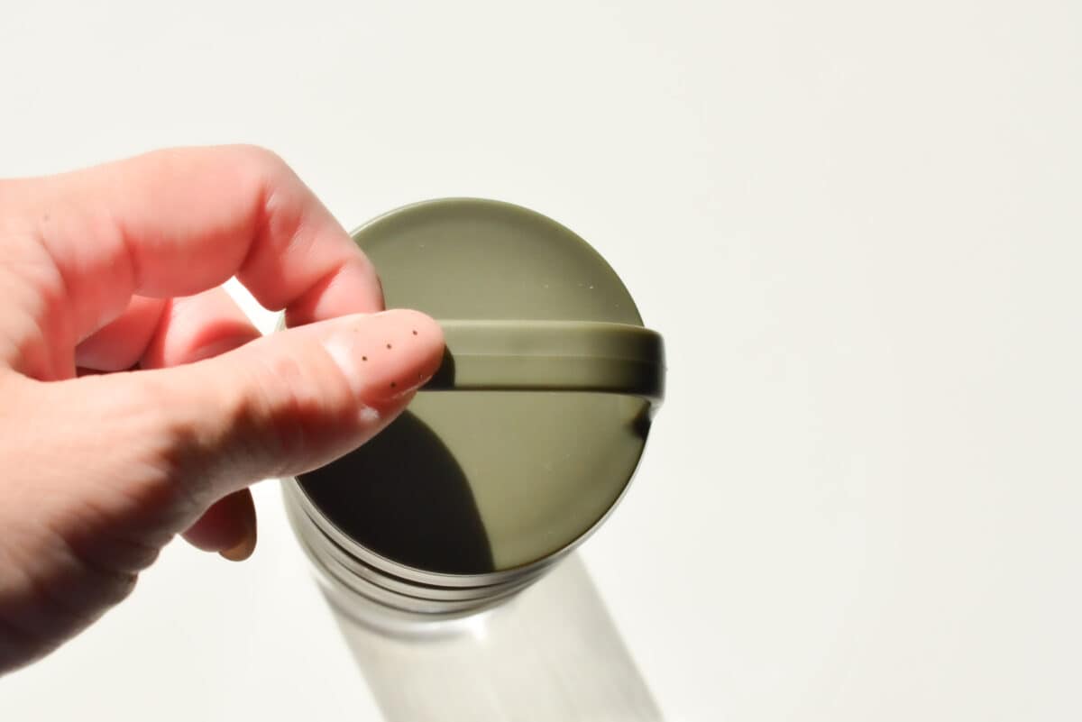 ダイソーの調味料入れがおすすめ!便利なワンタッチやキャンプ用も紹介