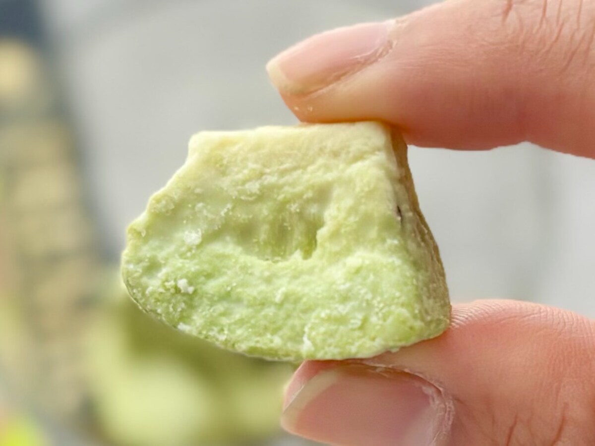 味も食感も新感覚！【ファミマ】人気チョコシリーズの最新作を食べてみた