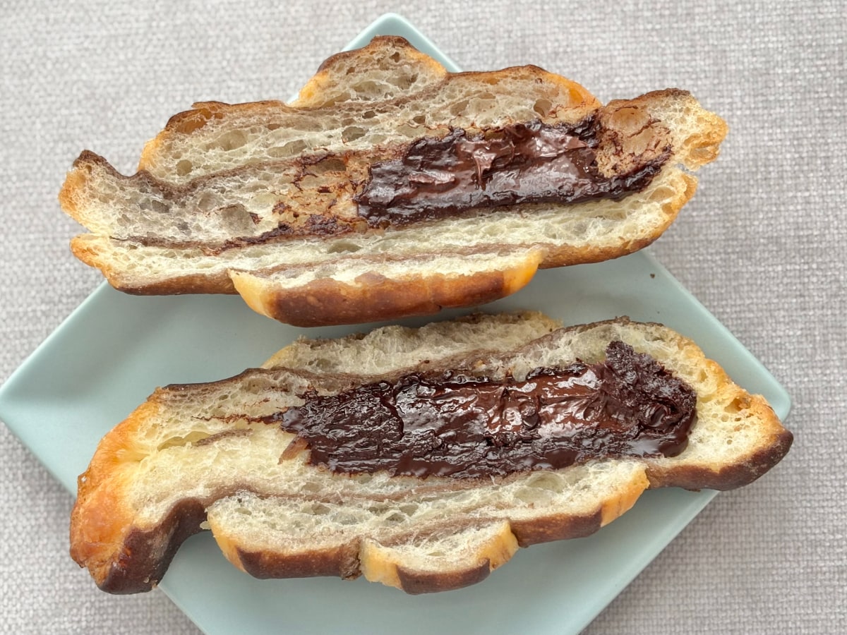 「コンビニのレベルじゃない」【ファミマ】甘じょっぱさにハマる新作パン