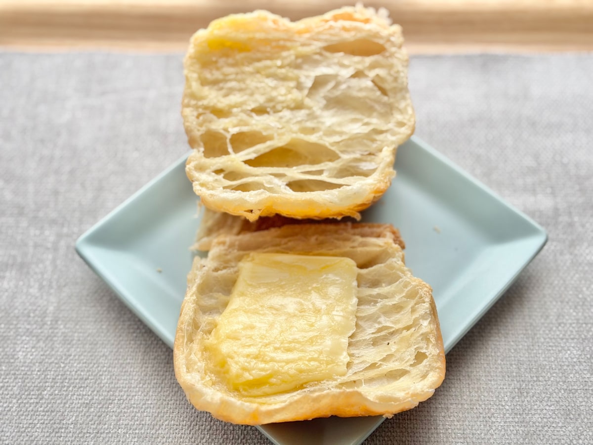 「めちゃんこうまかった」「ちょっと感動」【ローソン】の新作パンって?