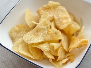 「マジで美味くてハマってる」【ファミマ限定】のカリカリポテチが大復活