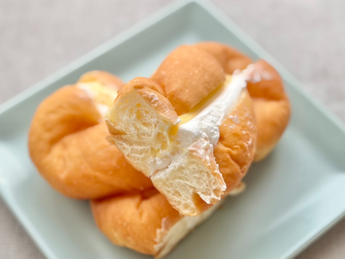 138円なのに食べ応えも！【ファミマ】ダブルクリームが贅沢なドーナツ