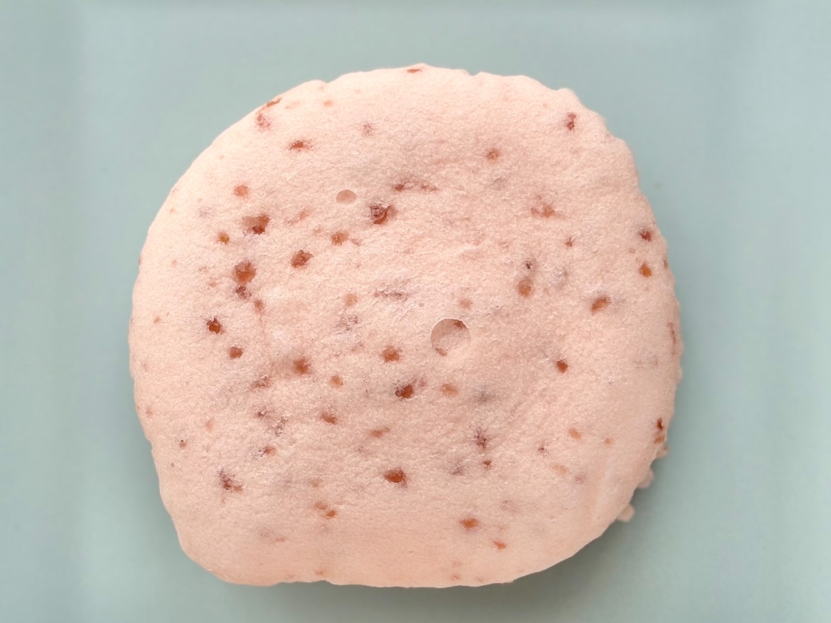 口どけのよさがたまらん♡【ファミマ】のピンクのケーキの正体は?