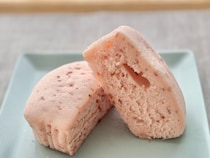 口どけのよさがたまらん♡【ファミマ】のピンクのケーキの正体は？
