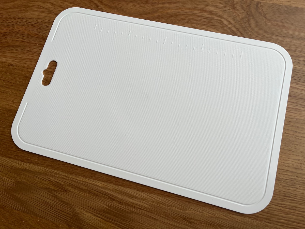 柔らかくて曲げられる「ソフトまな板」