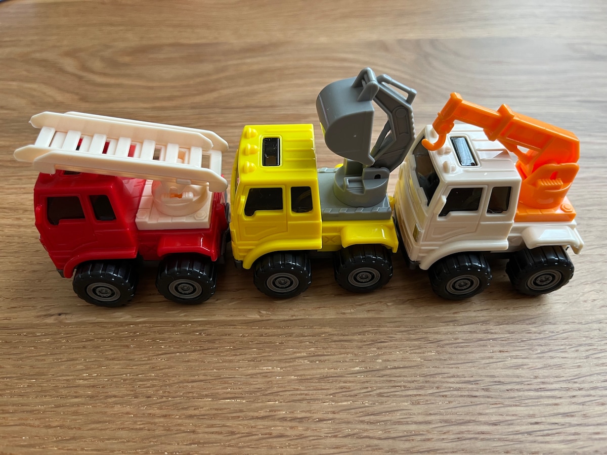 男の子に人気！「はしご車（はたらく車）」