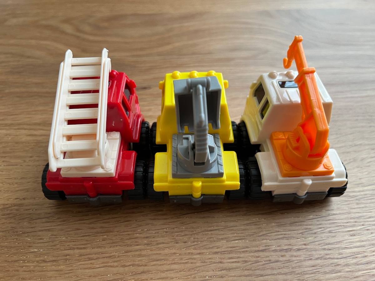 男の子に人気！「はしご車（はたらく車）」