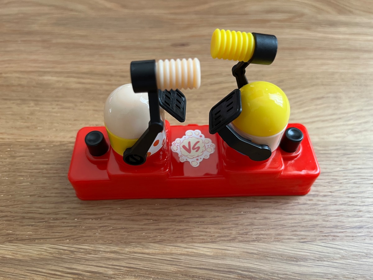 大人も夢中に!「ピコピコバトル」