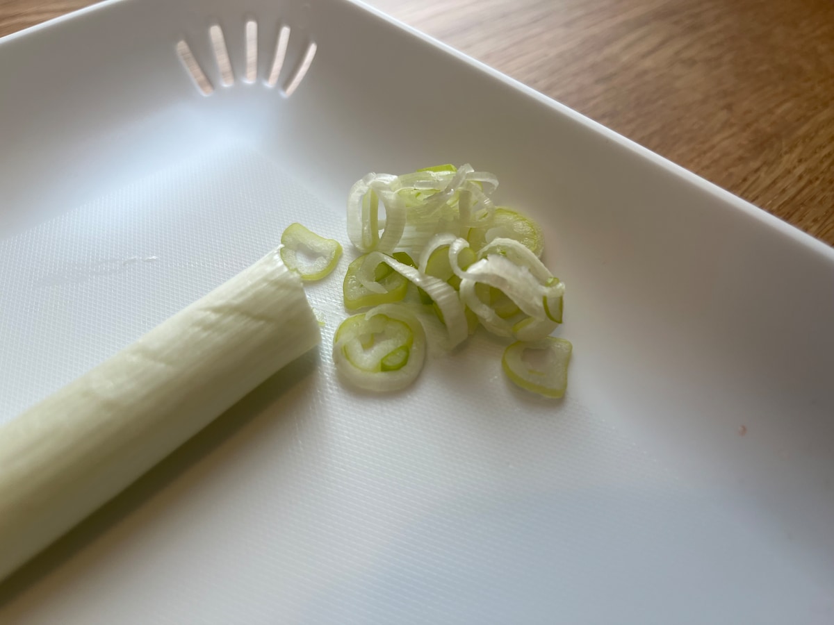 省スペースで使える！「ちょこっとまな板」