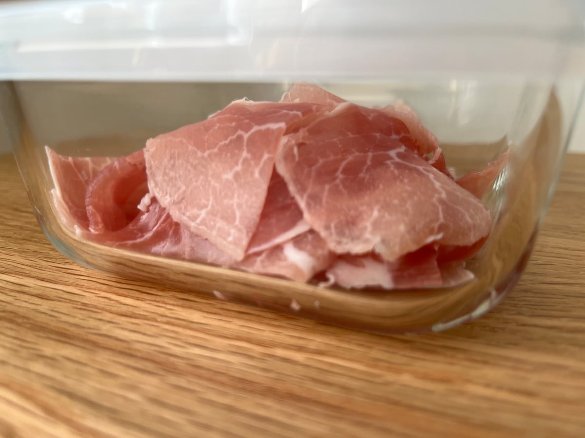 電子レンジで温めるのも簡単!「正方形保存容器(エア弁付)」